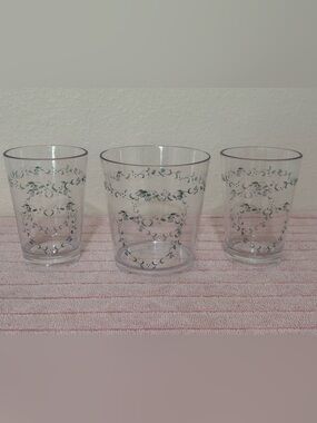 Set of 3 Corelle acrylic blue floral glasses*1 rock  14 oz and *2 size juice 8oz
